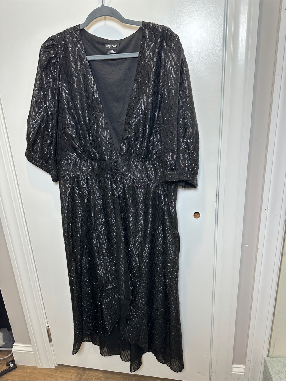 City Chic Black Metallic V-Neck Midi Dress (61)